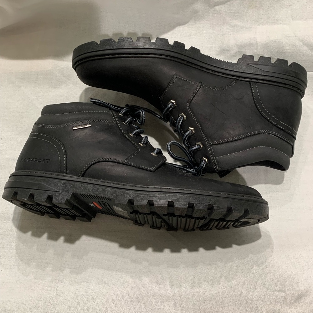 Rockport  black men’s size 11 waterproof boots. Weather or not plain toe boots